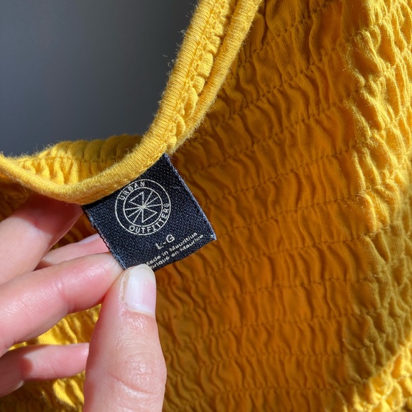 sunshine UO top ☀️ - Picture 6 of 6